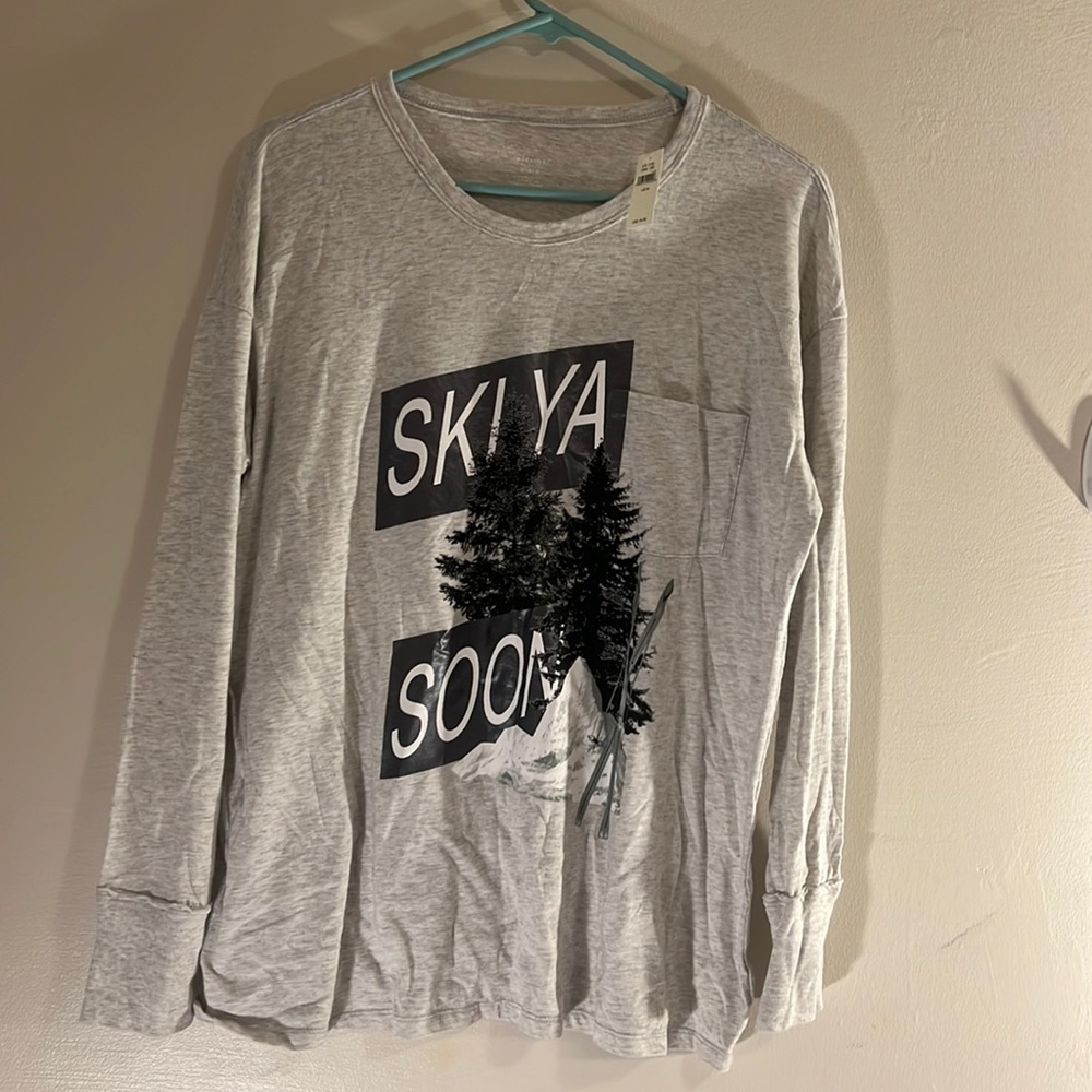 “Ski ya soon” Heather grey long sleeve top